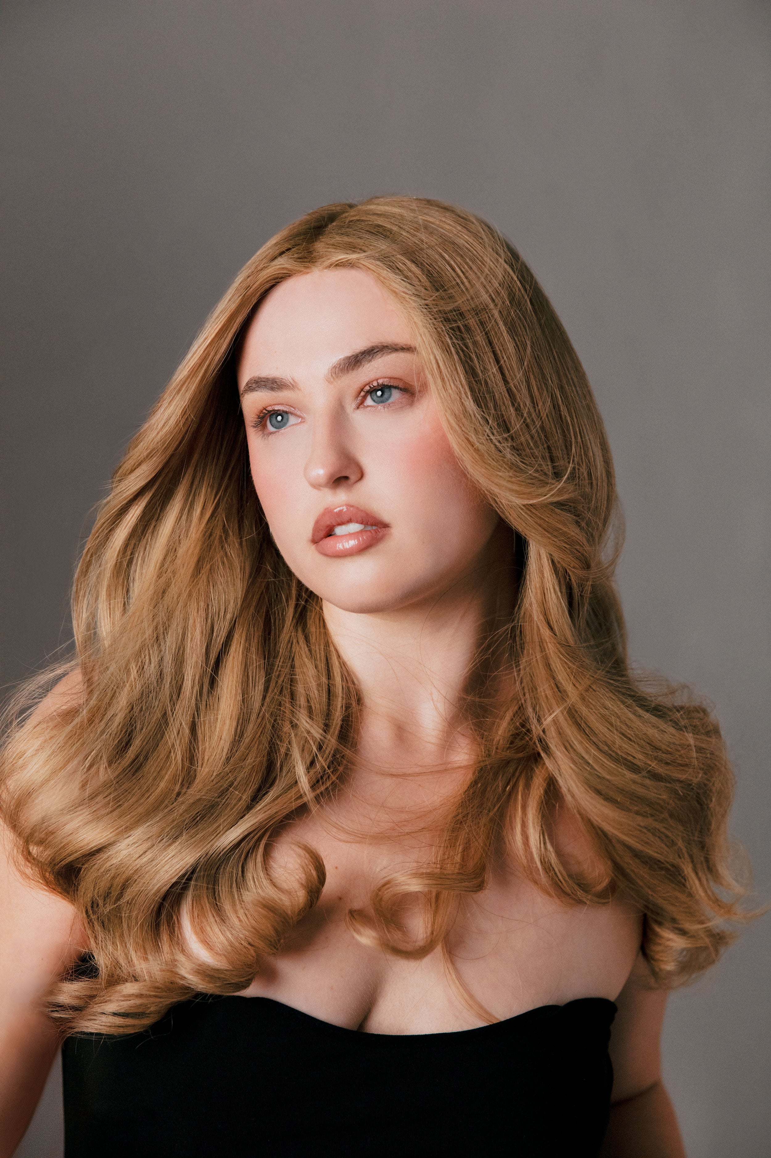 Gentle Wave - Rooted Blonde